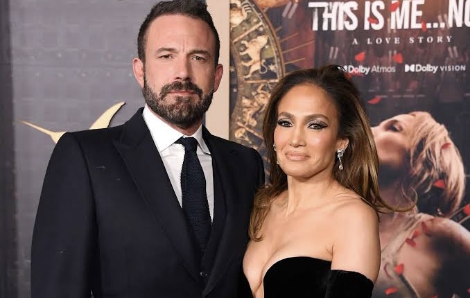 Jennifer Lopez & Ben Affleck Have Reportedly Signed Divorce Papers