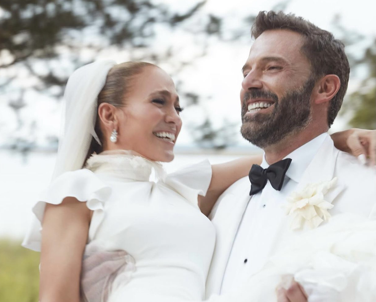 Jennifer Lopez & Ben Affleck Have Reportedly Signed Divorce Papers
