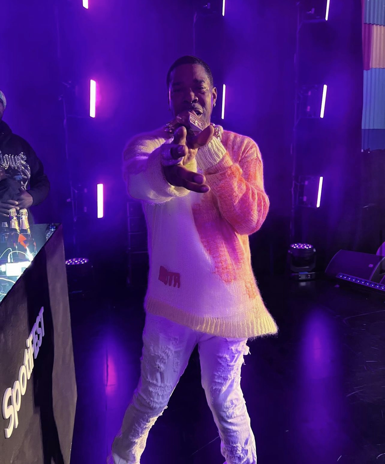 Busta Rhymes Curses Out Fans For Sitting Down & Using Cell Phones At Essence Festival