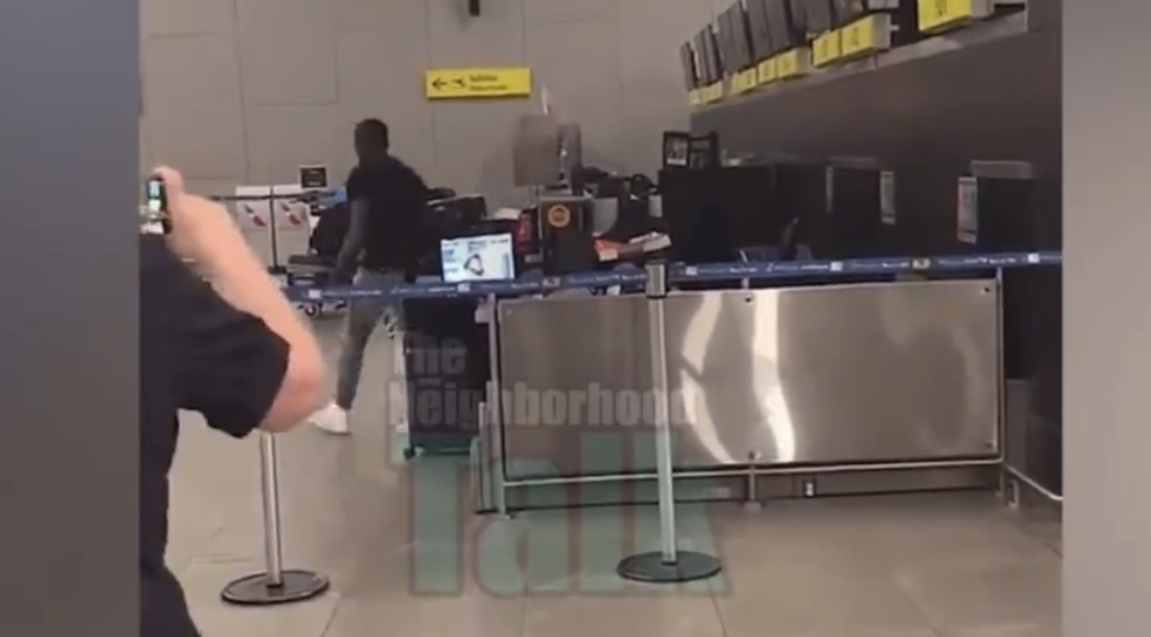 Man Smashes The American Airlines Counter After Being Sold A Fake Plane Ticket