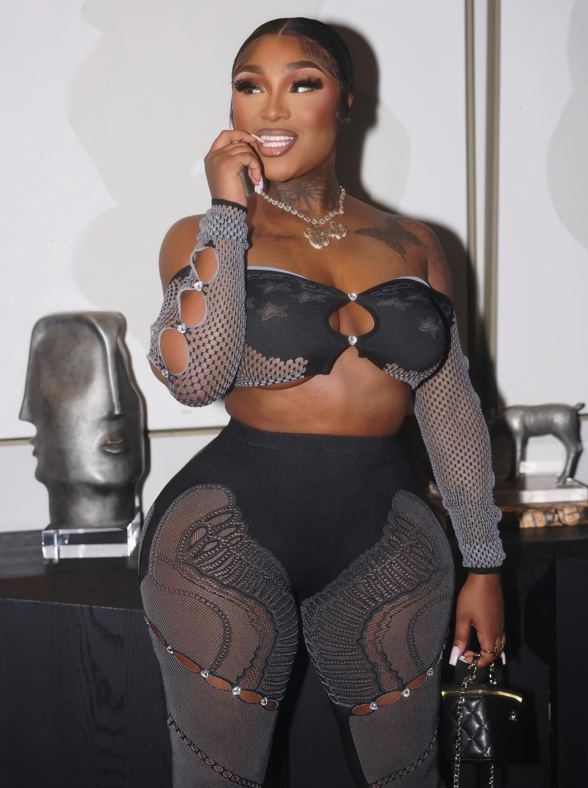 Video Of Erica Banks Serenading A Fan On Stage With Her BBL Goes Viral