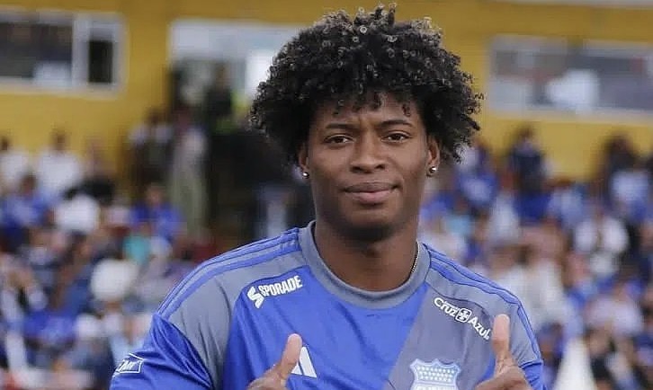 Ecuadorian Soccer Player Hid While His Wife & Child Were Being Kidnapped